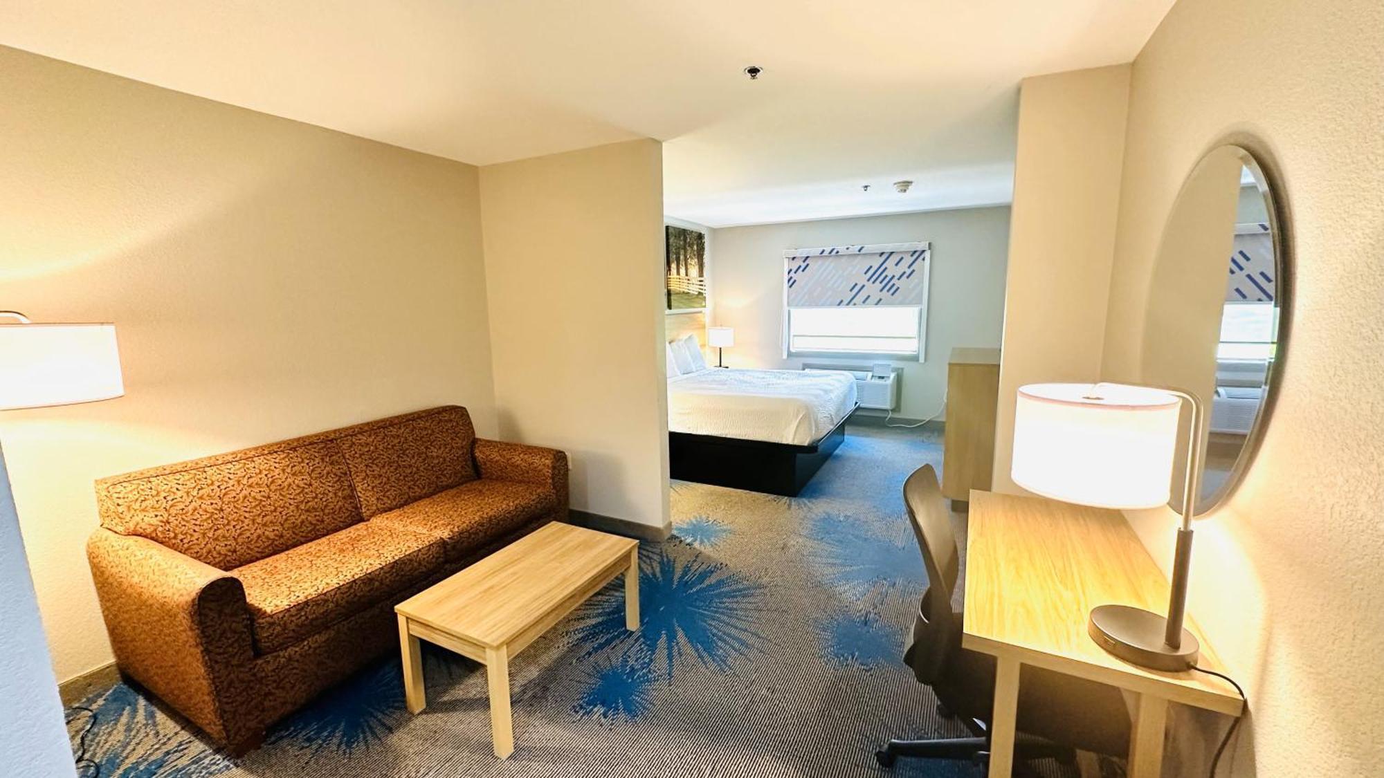 Days Inn & Suites By Wyndham Wynne Buitenkant foto