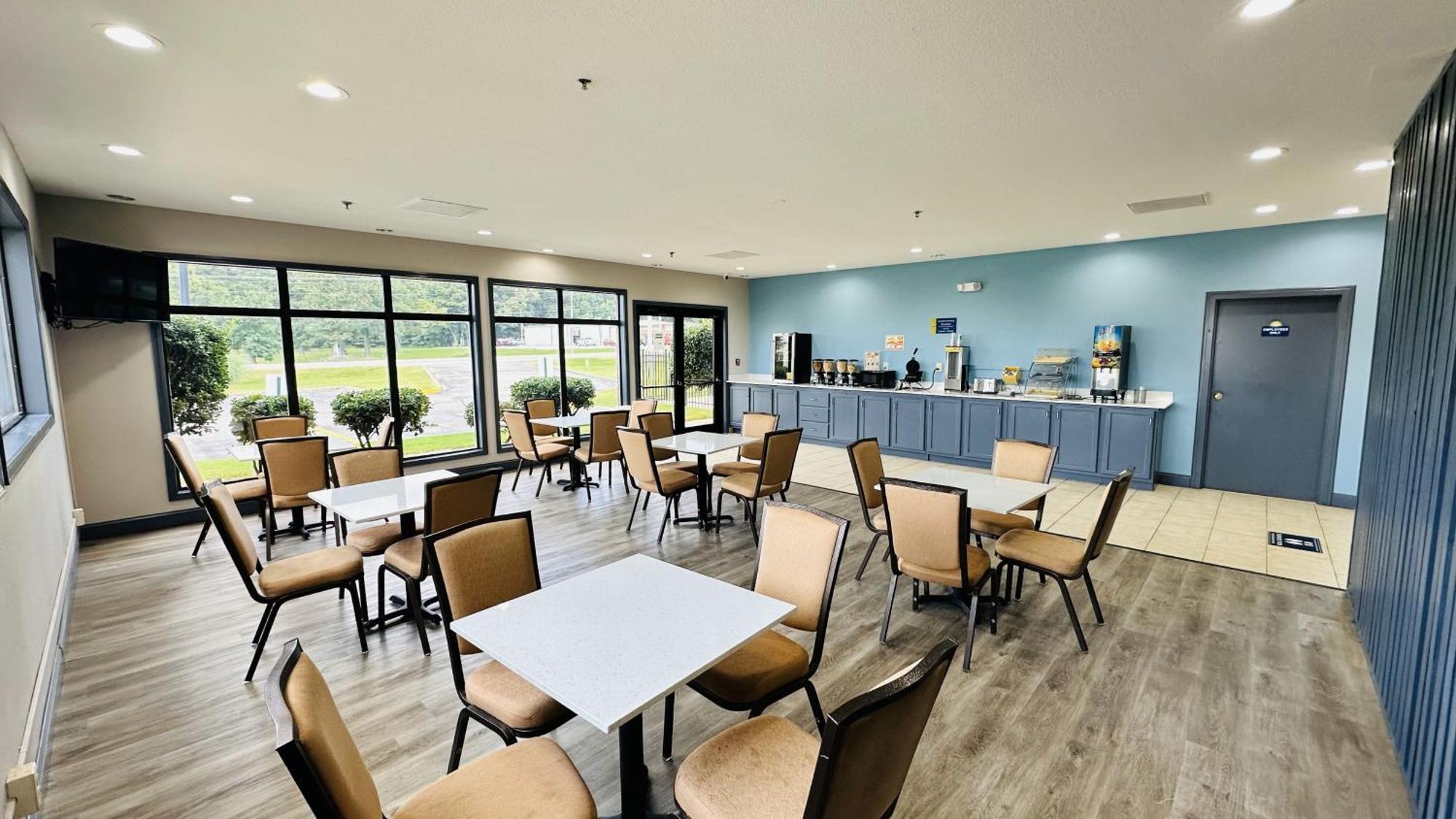 Days Inn & Suites By Wyndham Wynne Buitenkant foto